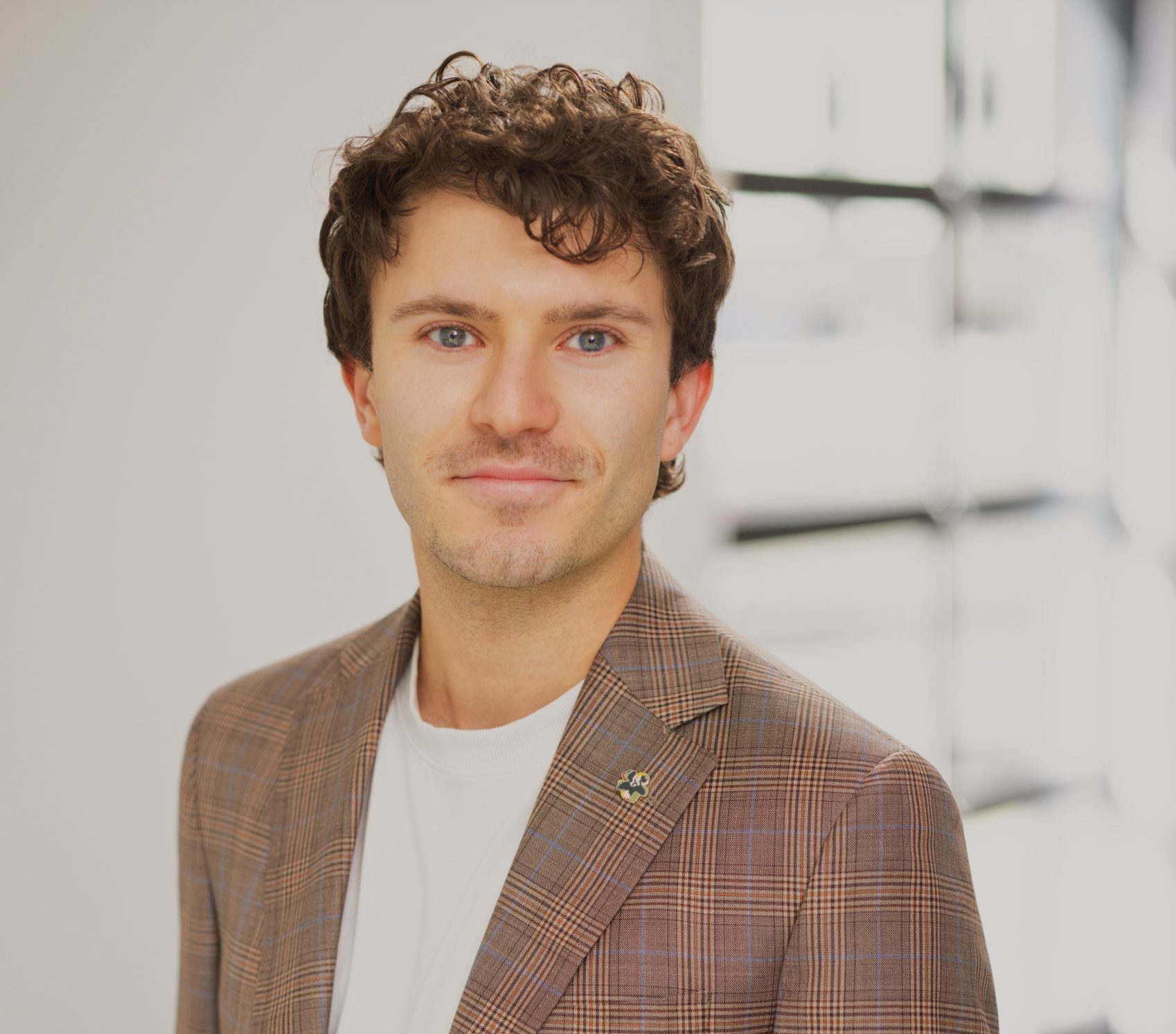 Isaac Teplinsky headshot